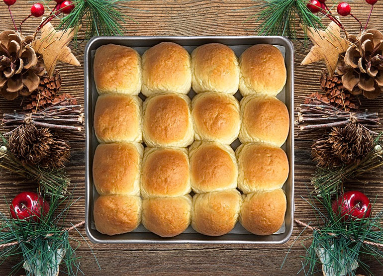 Christmas Yeast Rolls