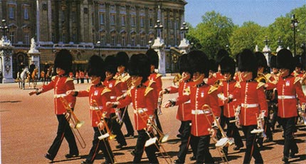 Guards - Buckingham Palace - London